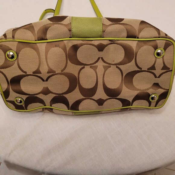 Coach Carry-All - Picture 6 of 6